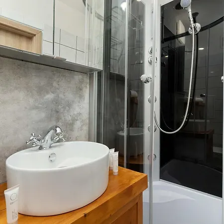 Apartment Cosy Pomorska With Playground In The Courtyard By Renters Gdansk